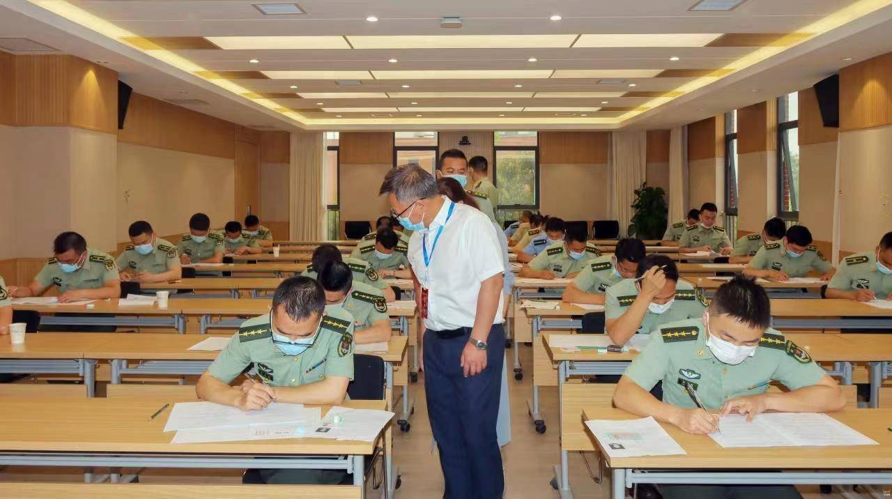 昆明退伍军人贷款流程_军人退伍年龄_军人退伍时间